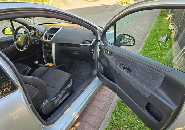 Peugeot 207 cena 5500 przebieg: 215100, rok produkcji 2007 z Skawina małe 191